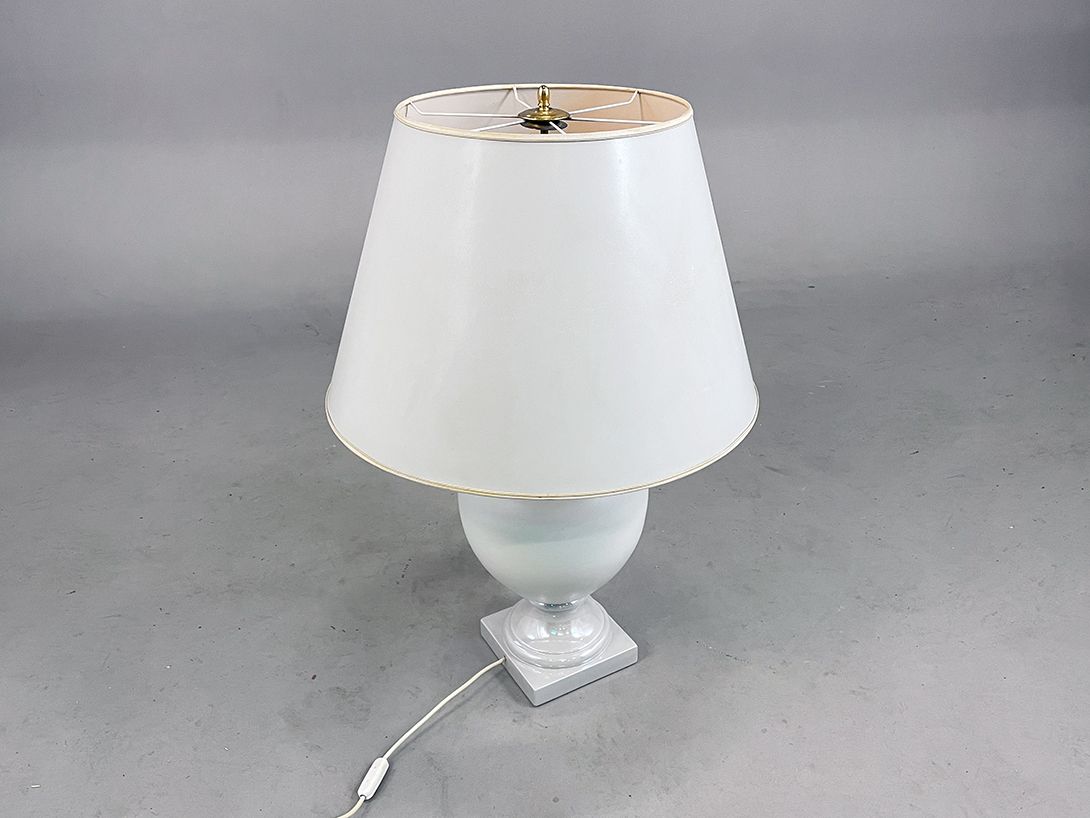 Foto Big White Table Lamp h89