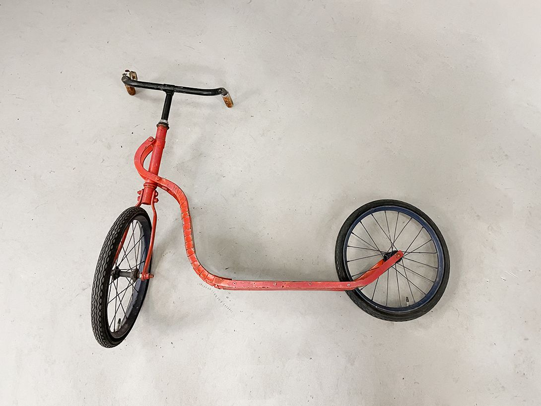 Foto Red Scooter h88x128x38