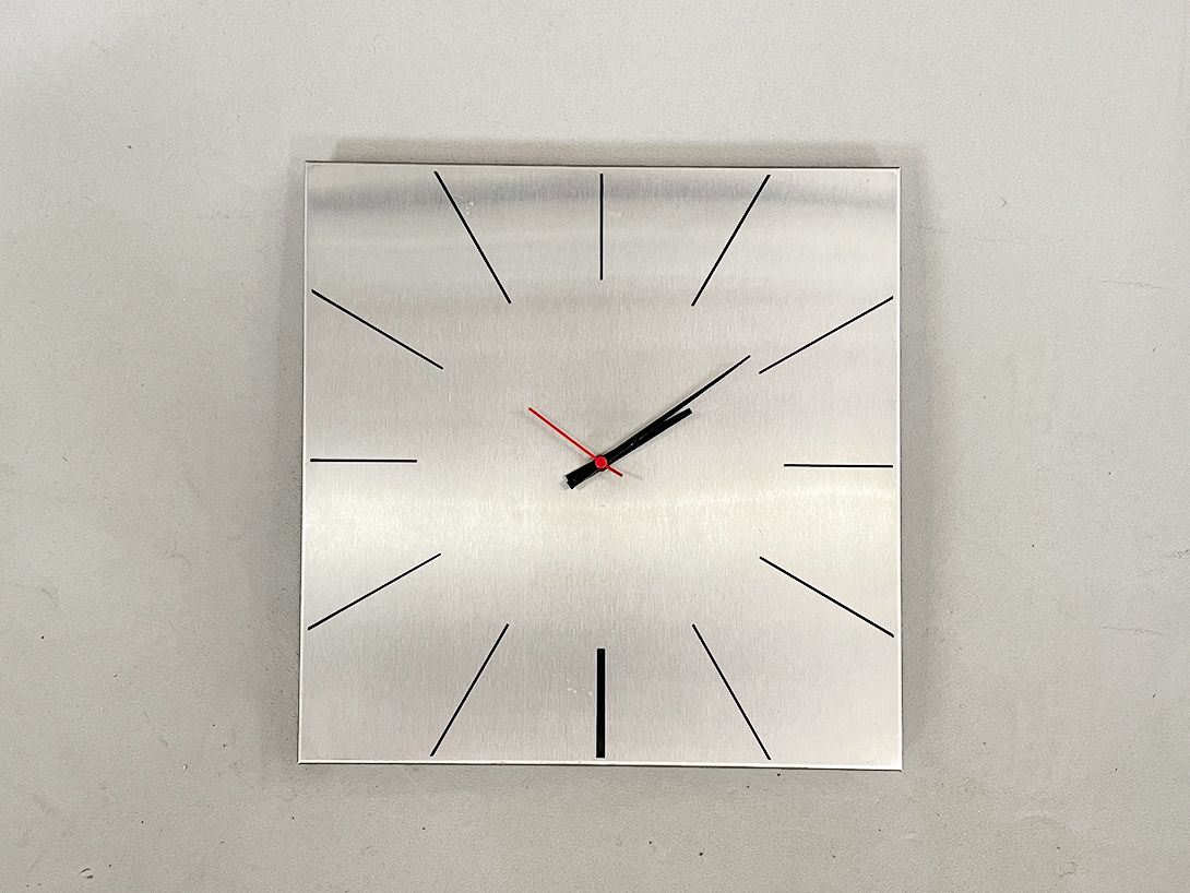 Foto Square Metal Wall Clock h40