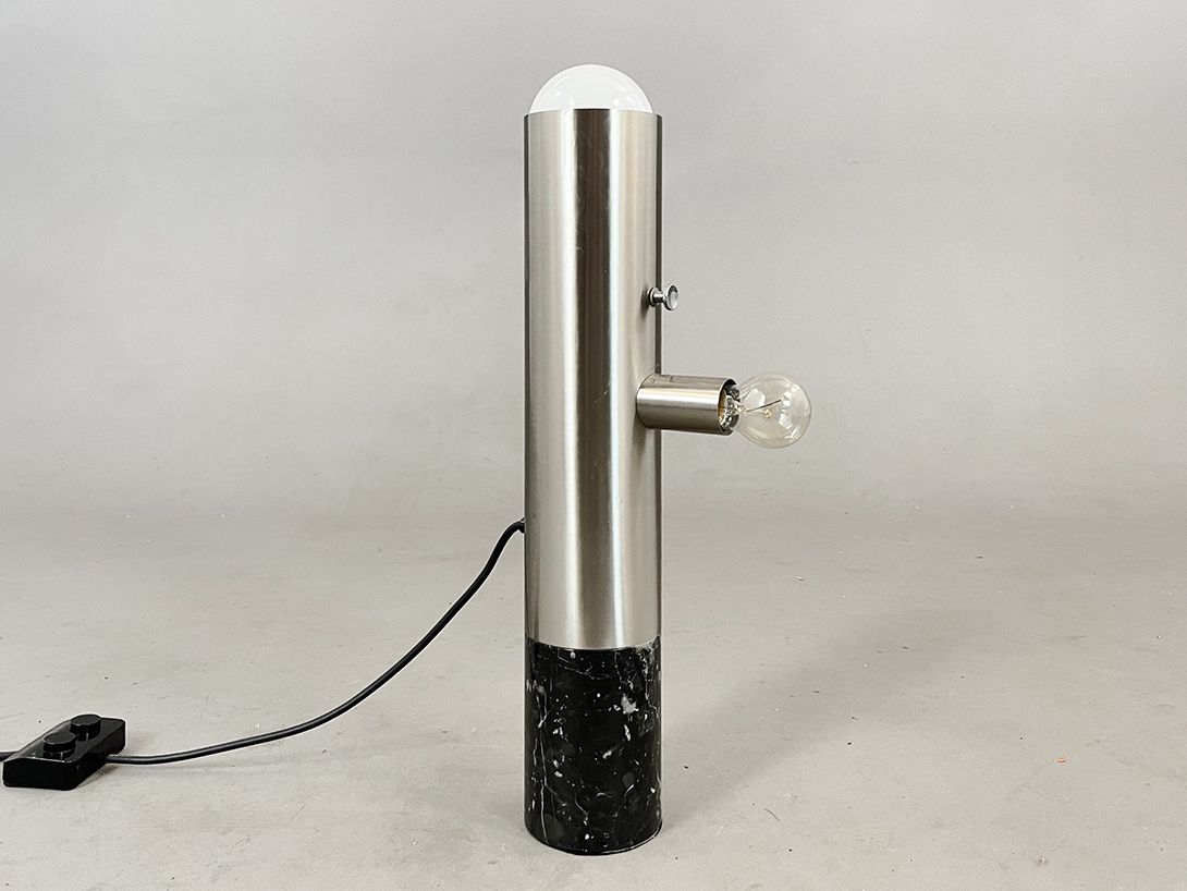 Foto Tiny Floor Lamp with Marble Base Italia 1967 h60