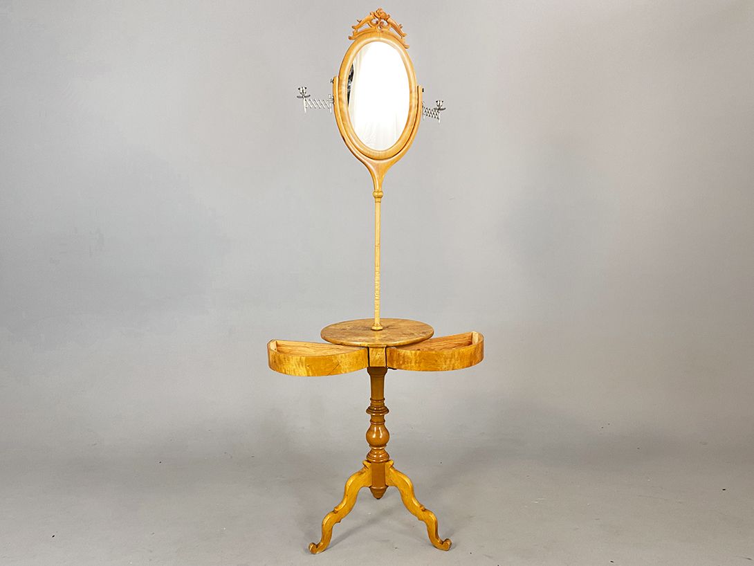 Foto Tall Wooden Dressing Table h205