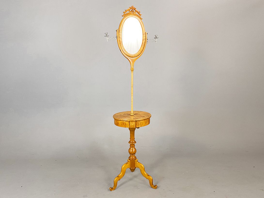 Foto Tall Wooden Dressing Table h205