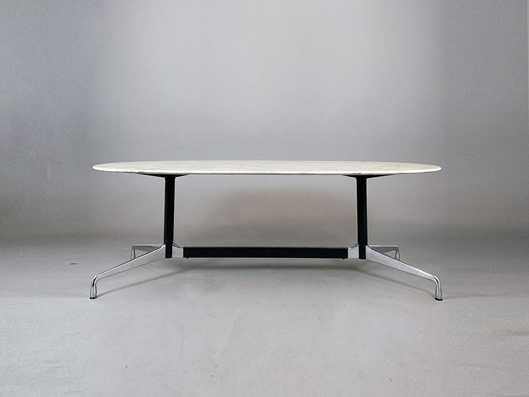 Foto Marbled Eames Segmented Table by Knoll h70x210x115
