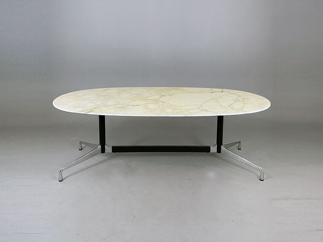 Foto Marbled Eames Segmented Table by Knoll h70x210x115