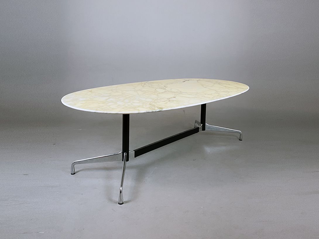 Foto Marbled Eames Segmented Table by Knoll h70x210x115