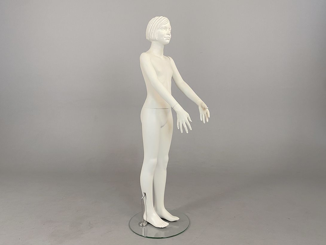 Foto Girl Mannequin with Stretching Arms h144