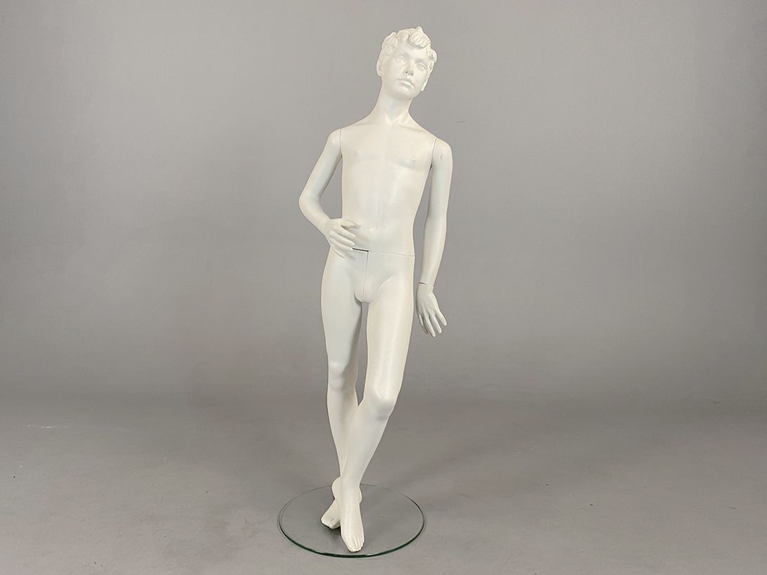 Foto Leaning Boy Mannequin h142