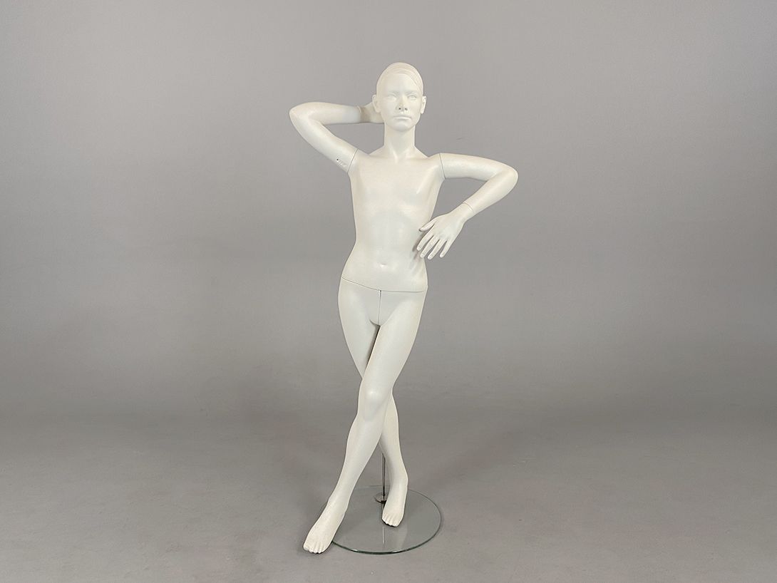 Foto Girl Mannequin Posing h148