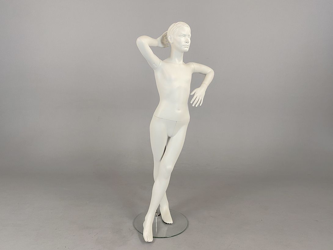 Foto Girl Mannequin Posing h148