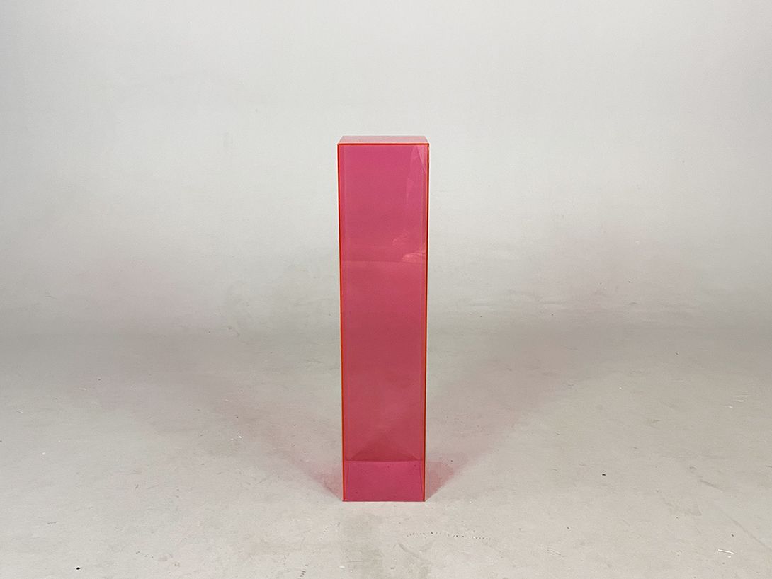 Foto Cubistic Plexi Glass Column Magenta h70
