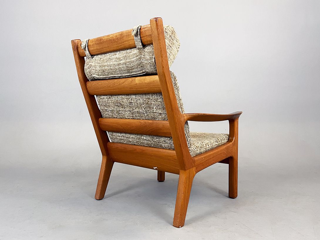 Foto Danish Teak Wood Midcentury Armchair with Headrest by Ole Wanscher 1962