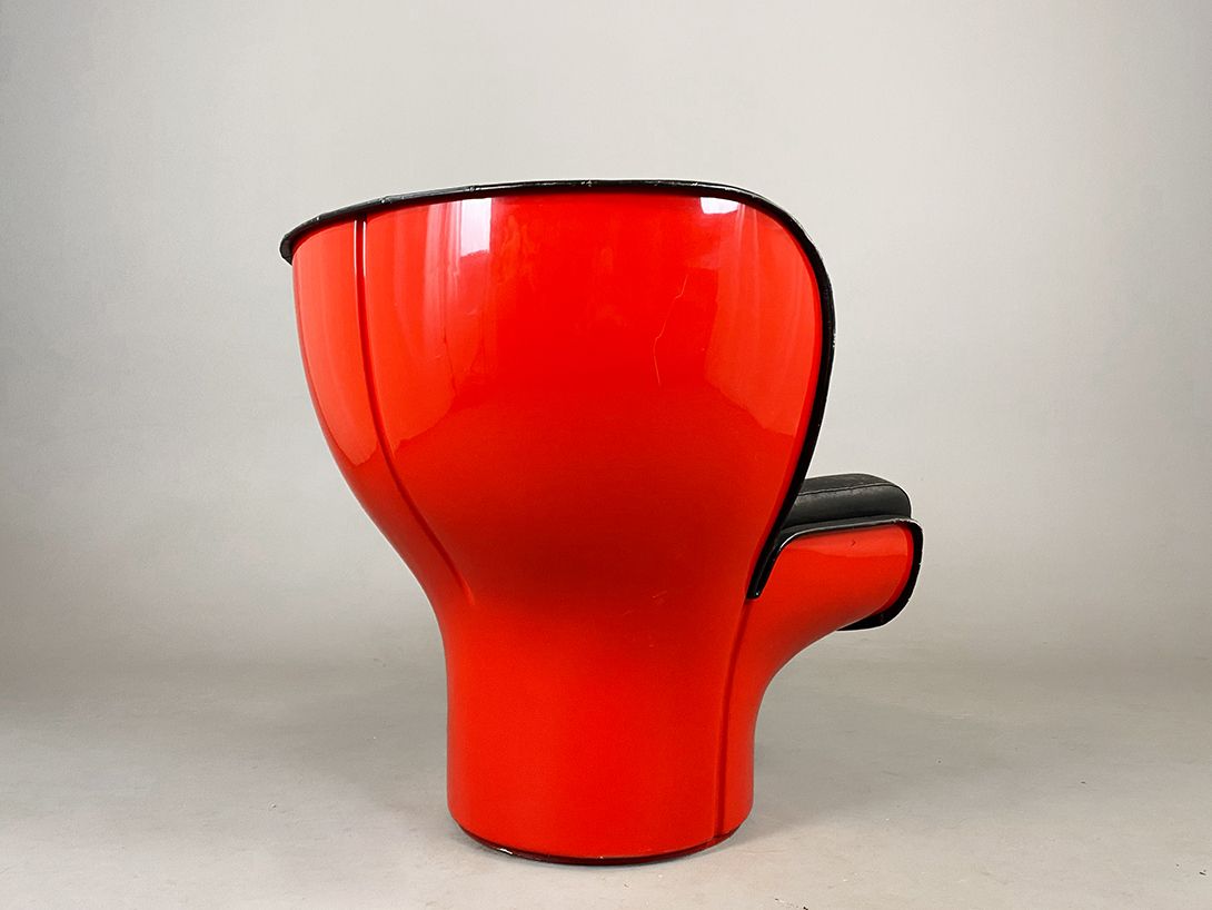 Foto Black And Red Joe Colombo Elda Chair Space Age 1964 h95x100x100