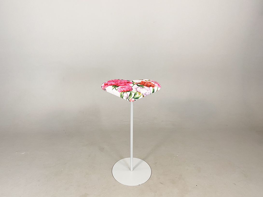 Foto Heart Plush Bar Table Small h97