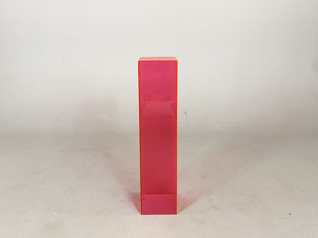 Foto Cubistic Plexi Glass Column Magenta h70