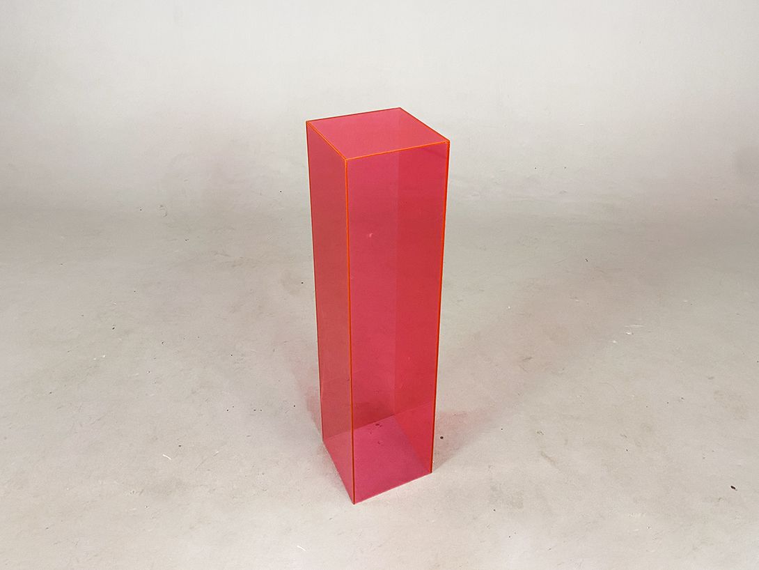 Foto Cubistic Plexi Glass Column Magenta h70