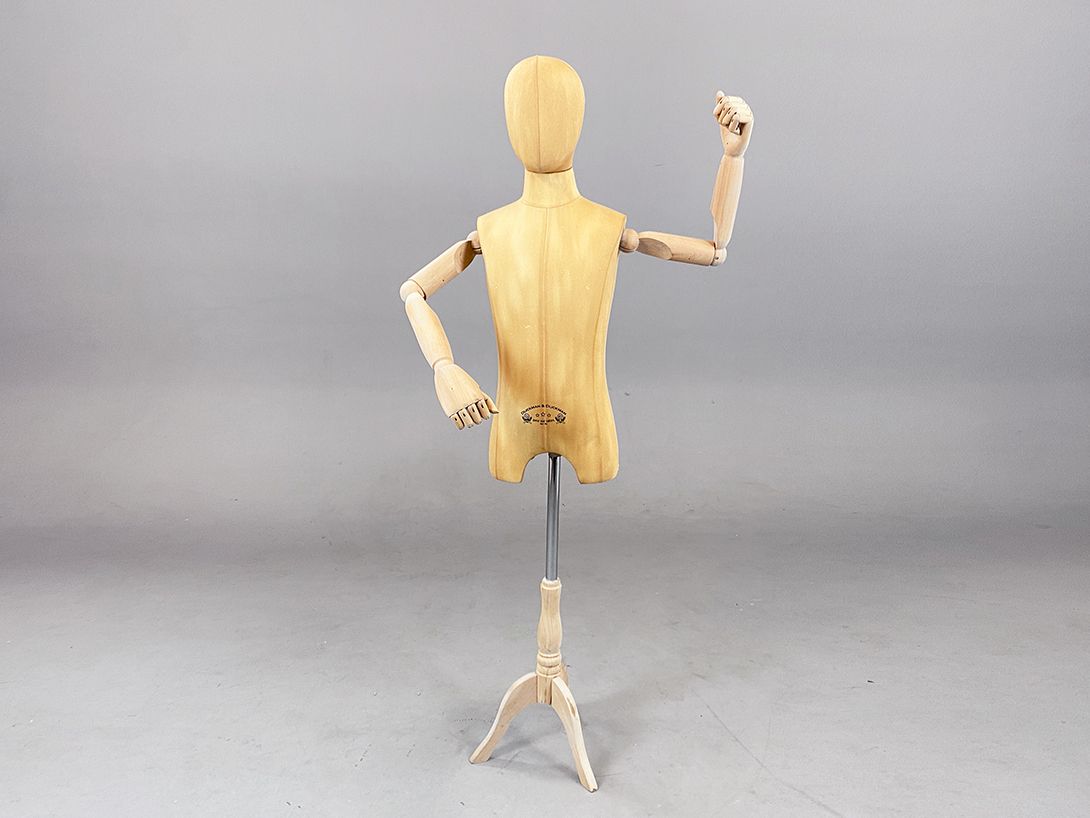 Foto Wooden Ancient Mannequin Dress Form with Detailed Fingers h130