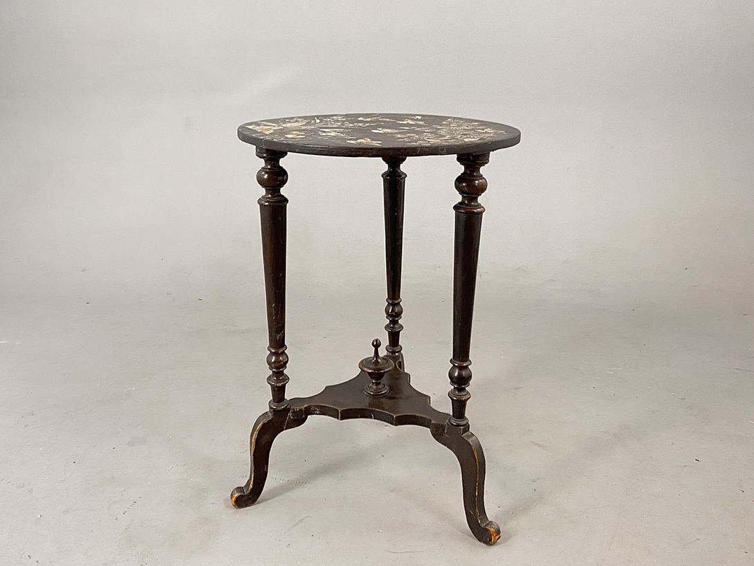 Foto Romantic Flower Side Table Round Saxonia 1890 h72x51