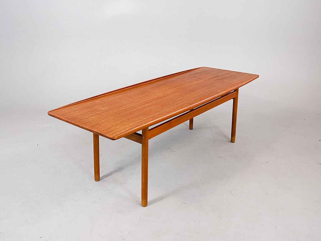 Foto Danish Surfboard Coffee Table by Ole Wanscher h53