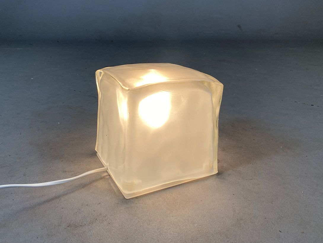 Foto Ice Cube Lamp h17 RE2