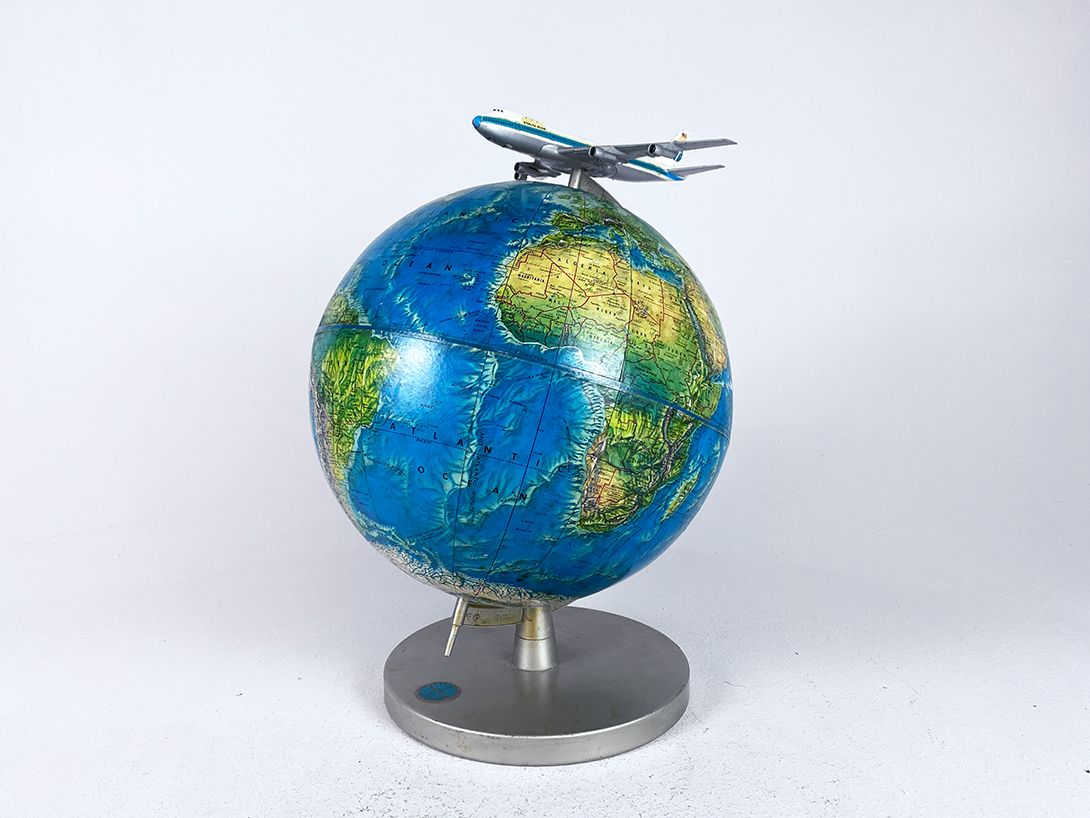 Foto Dimensional PanAm Globe with Airplane on Top 1990s h44
