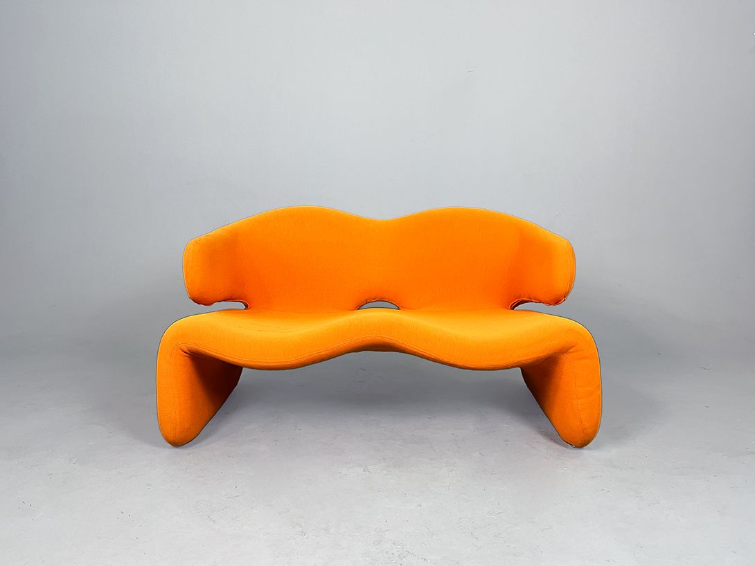 Foto Orange Djinn Sofa by Olivier Mourgue h69x118x68