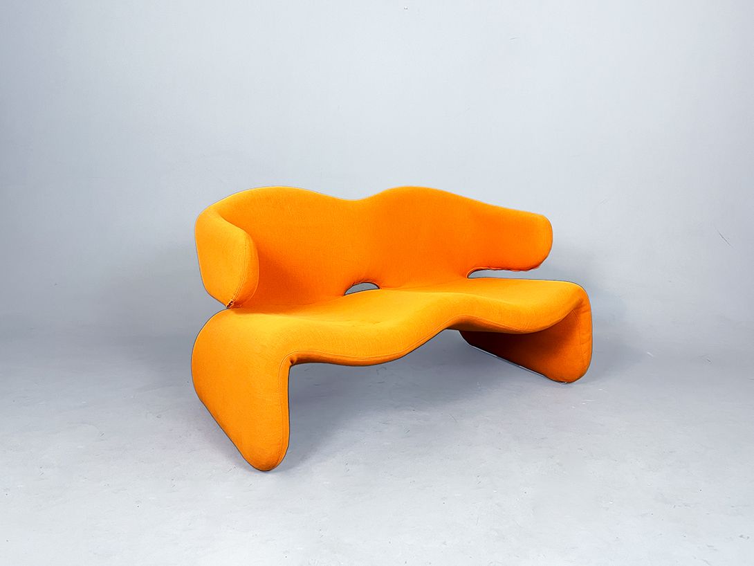 Foto Orange Djinn Sofa by Olivier Mourgue h69x118x68