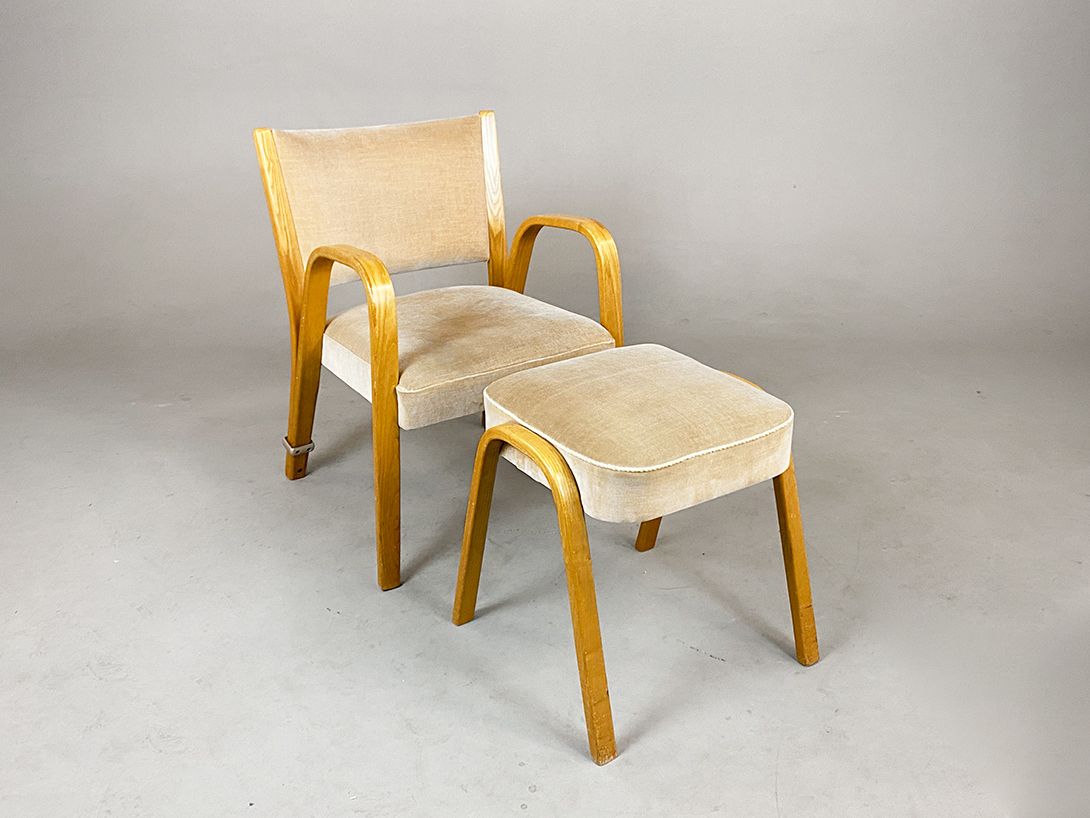 Foto Beige Ottoman with Wooden Legs h47