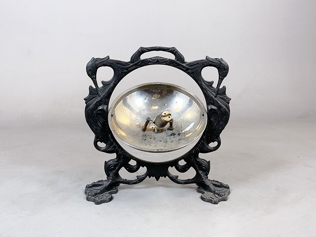 Foto Radiant Heater in Art Nouveau Cast Iron Shape h47