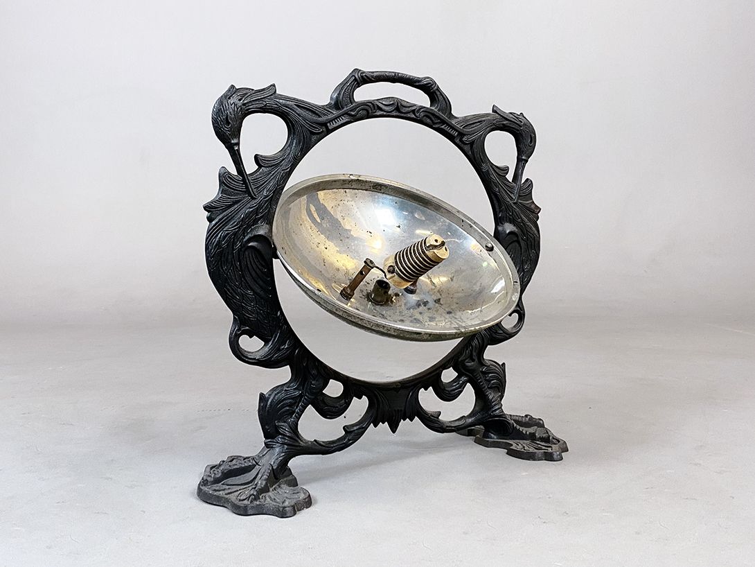 Foto Radiant Heater in Art Nouveau Cast Iron Shape h47