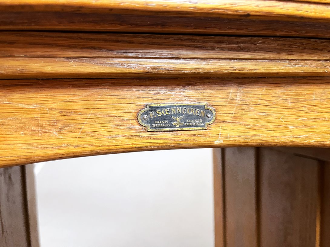 Foto Wooden Secretary Desk h105x140x80