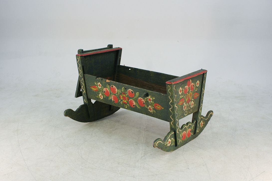 Foto Antique Green Wooden Crib Rustic h62x43x97