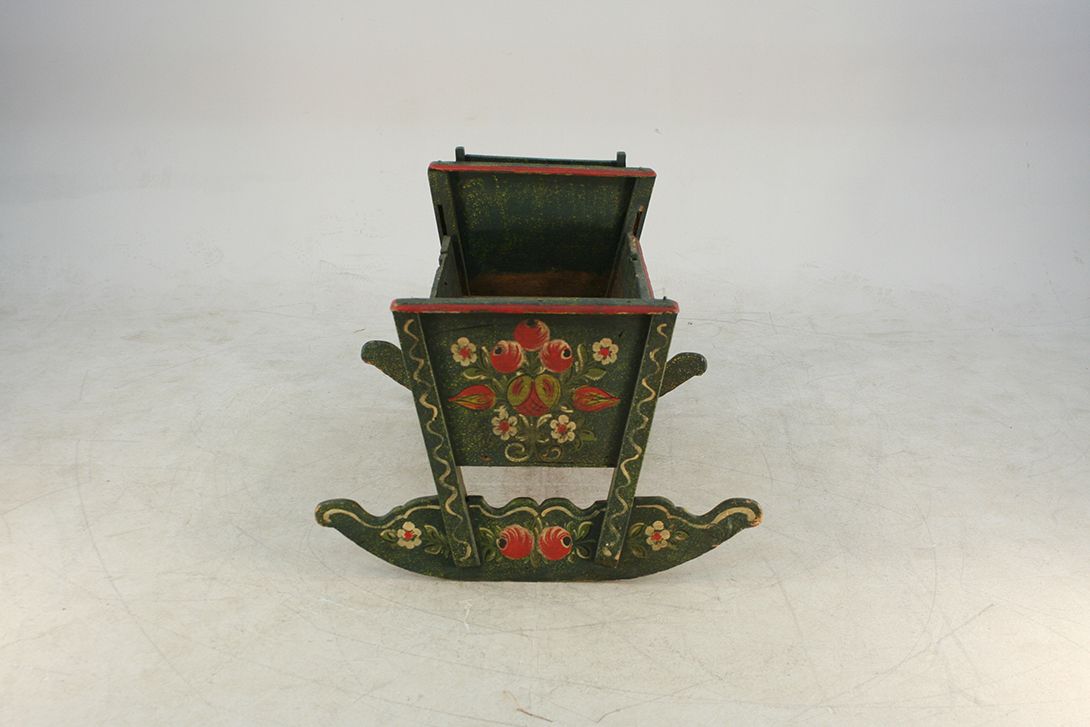 Foto Antique Green Wooden Crib Rustic h62x43x97