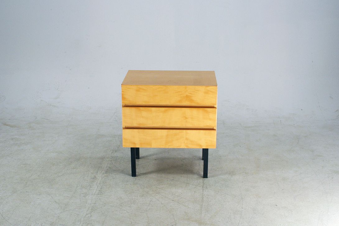 Foto Wooden Bedside Table h56x53x40