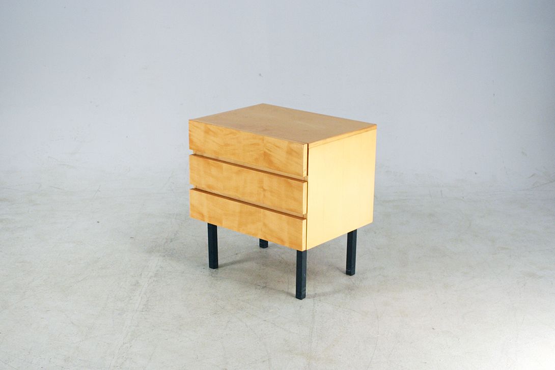 Foto Wooden Bedside Table h56x53x40
