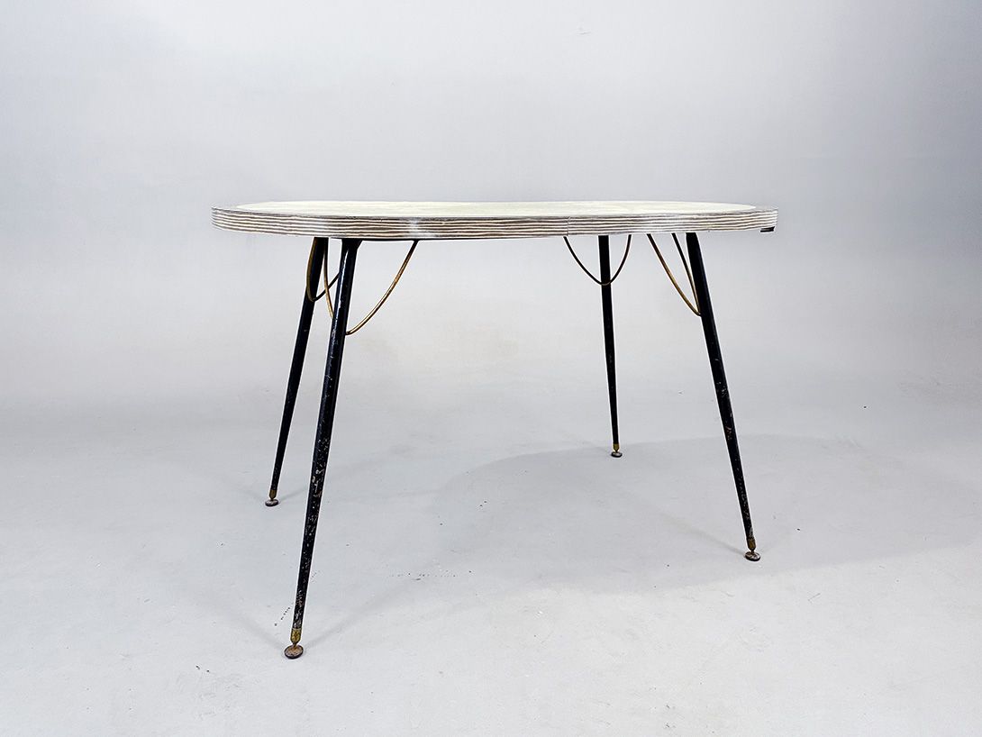 Foto Compact Midcentury Kitchen Table h75x120