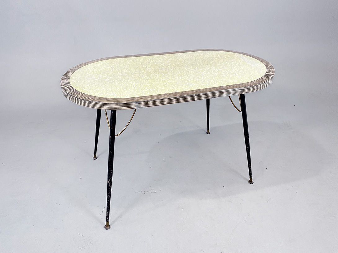 Foto Compact Midcentury Kitchen Table h75x120