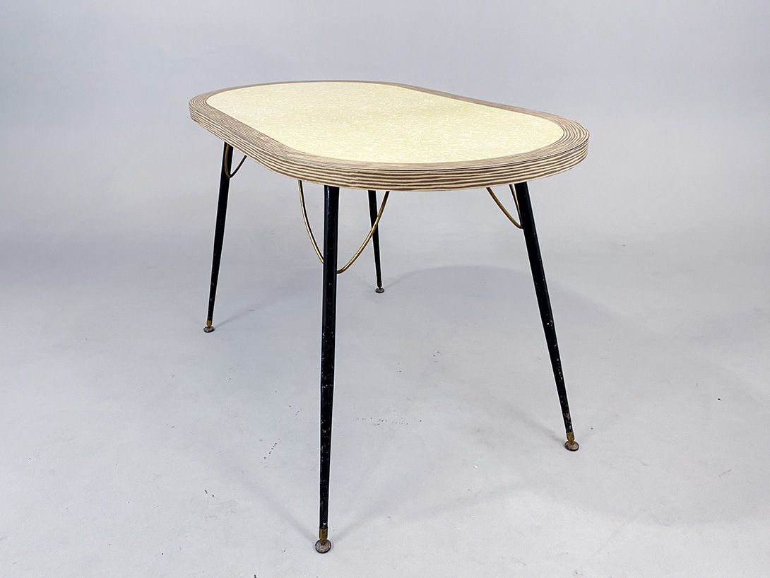 Foto Compact Midcentury Kitchen Table h75x120
