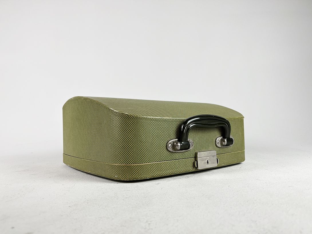 Foto Lovely Portable Erika Typewriter in Green and Black h16x37x40