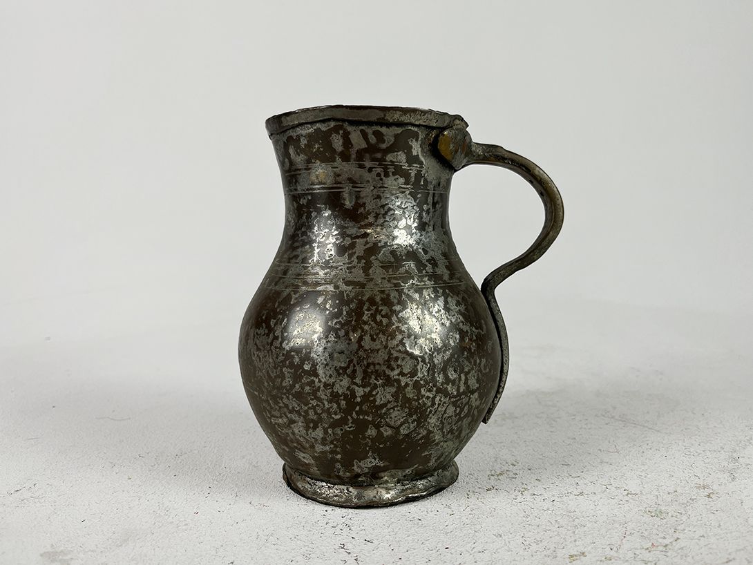 Foto Rustic Metal Jug h16x14