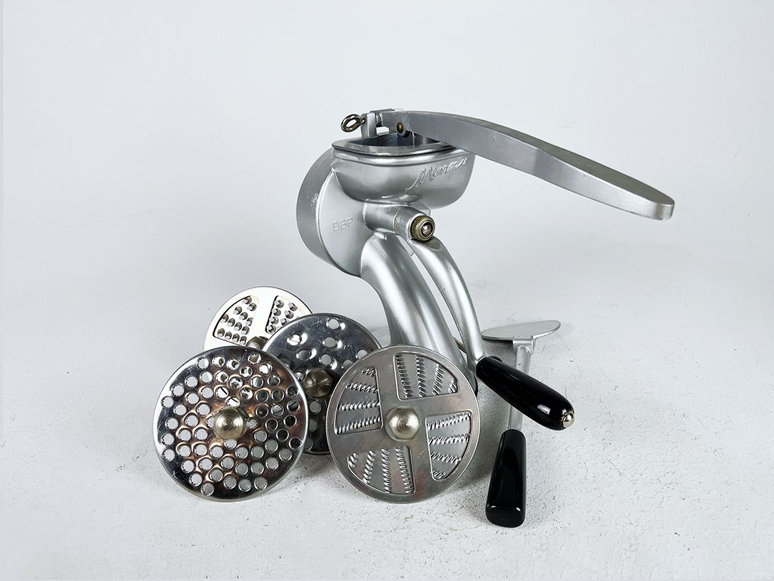 Foto Sleek Silver Food Processor by Minna, 1950s