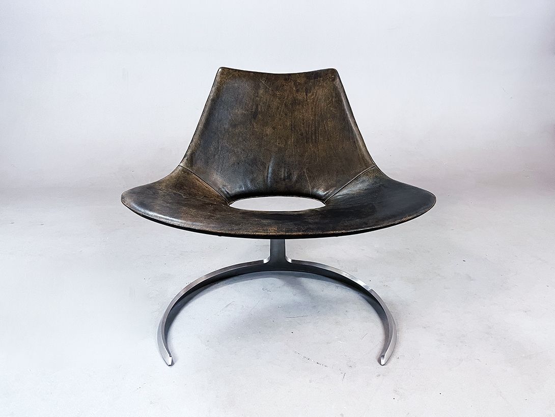 Foto Jørgen Kastholm &#038; Preben Fabricius Scimitar Chair, Dark Brown Leather &#038; Stainless Steel, 1960s
