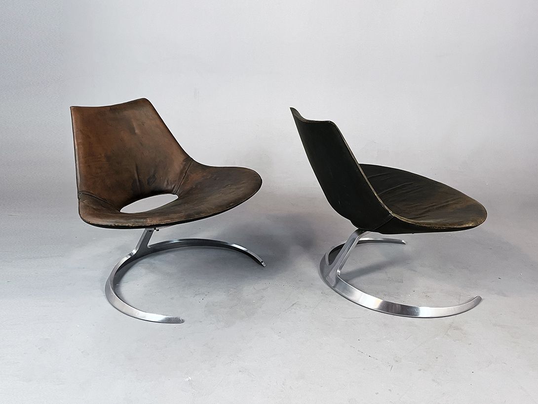 Foto Jørgen Kastholm &#038; Preben Fabricius Scimitar Chair, Dark Brown Leather &#038; Stainless Steel, 1960s