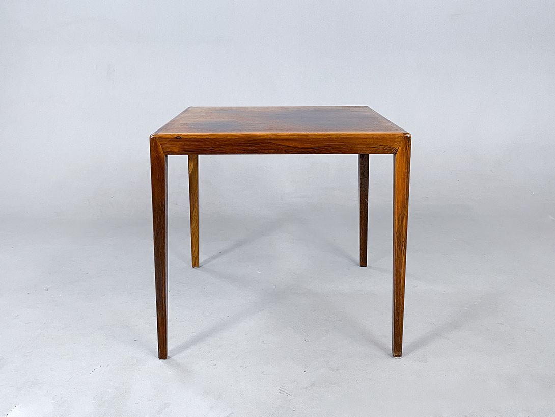 Foto Smooth Flat Wooden Square Side Table h50x55x55