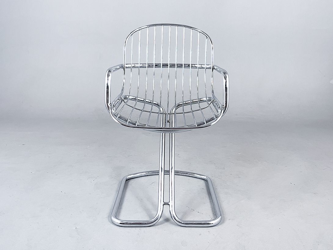 Foto Chrome Wire Armchair