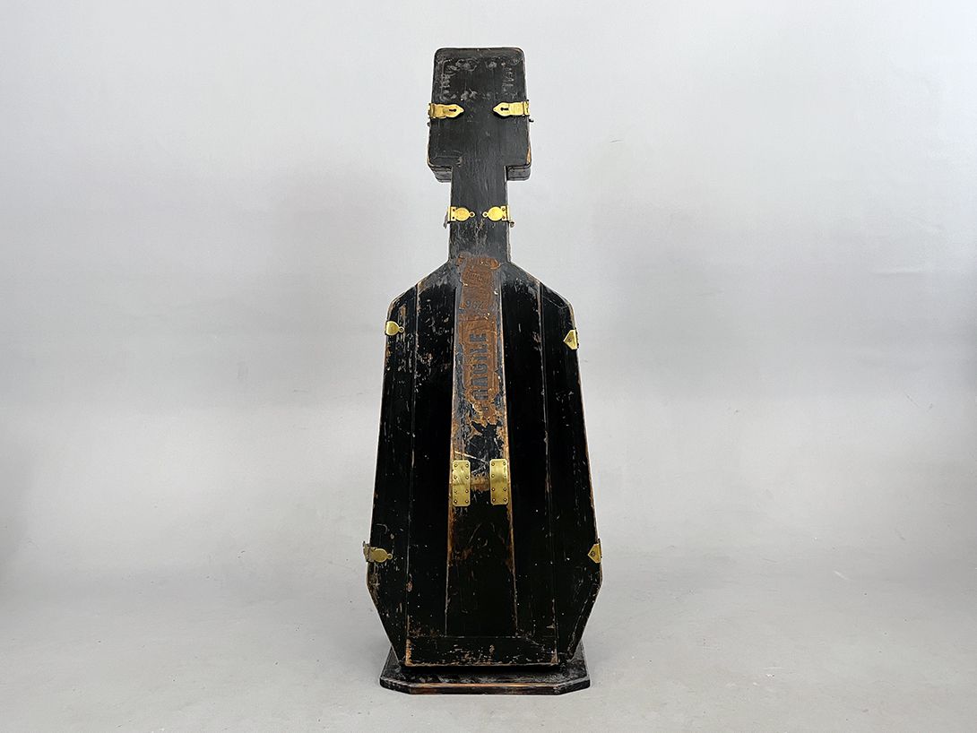 Foto Cabinet or Minibar disguised as Cello Case h136x51x30