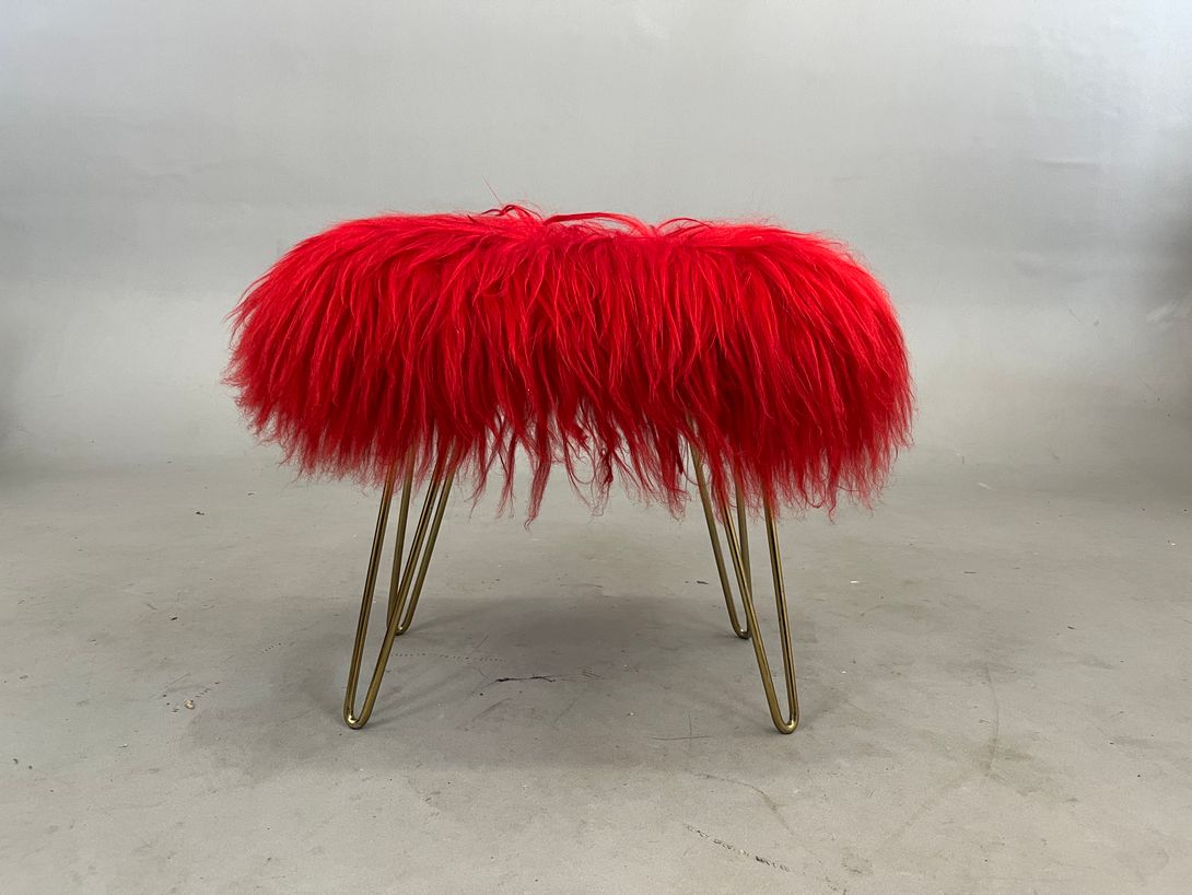 Foto Bright Red Furry Mop Stool h53x60x40