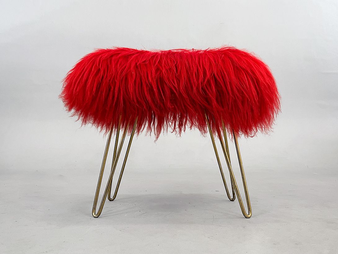 Foto Bright Red Furry Mop Stool h53x60x40