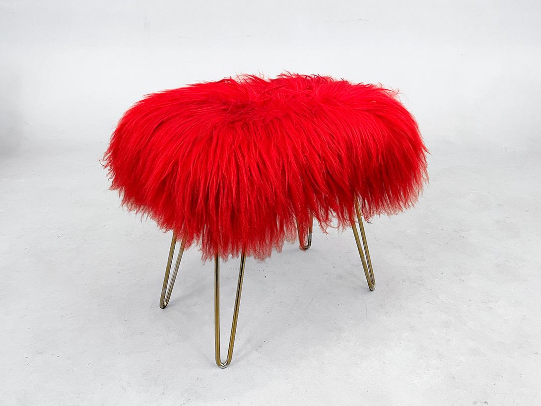 Foto Bright Red Furry Mop Stool h53x60x40