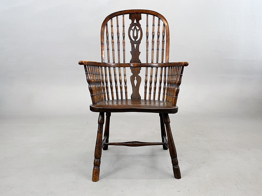 Foto Tall Dark Brown Worpswede Armchair h113