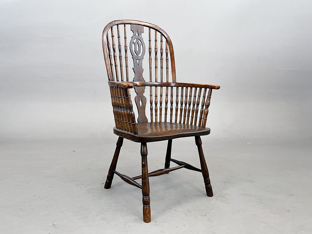 Foto Tall Dark Brown Worpswede Armchair h113
